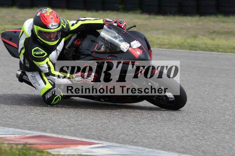 /Archiv-2023/06 10.04.2023 Moto Club Anneau du Rhin/Rouge Expert/4